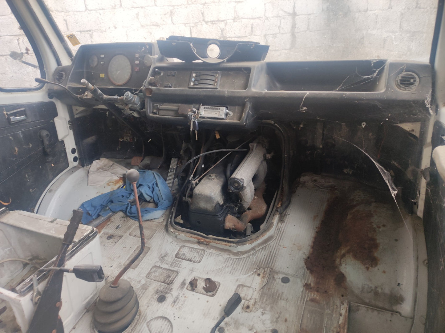 Mercedes Benz 207 D 9 posti