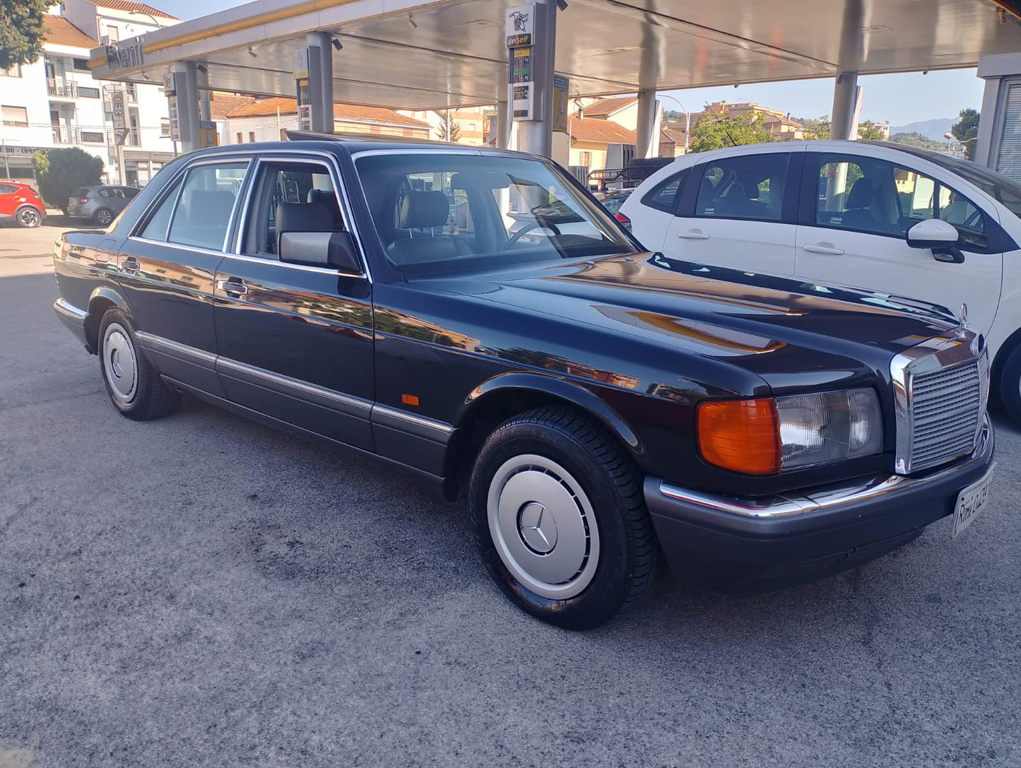 Mercedes Benz 300 SE W126