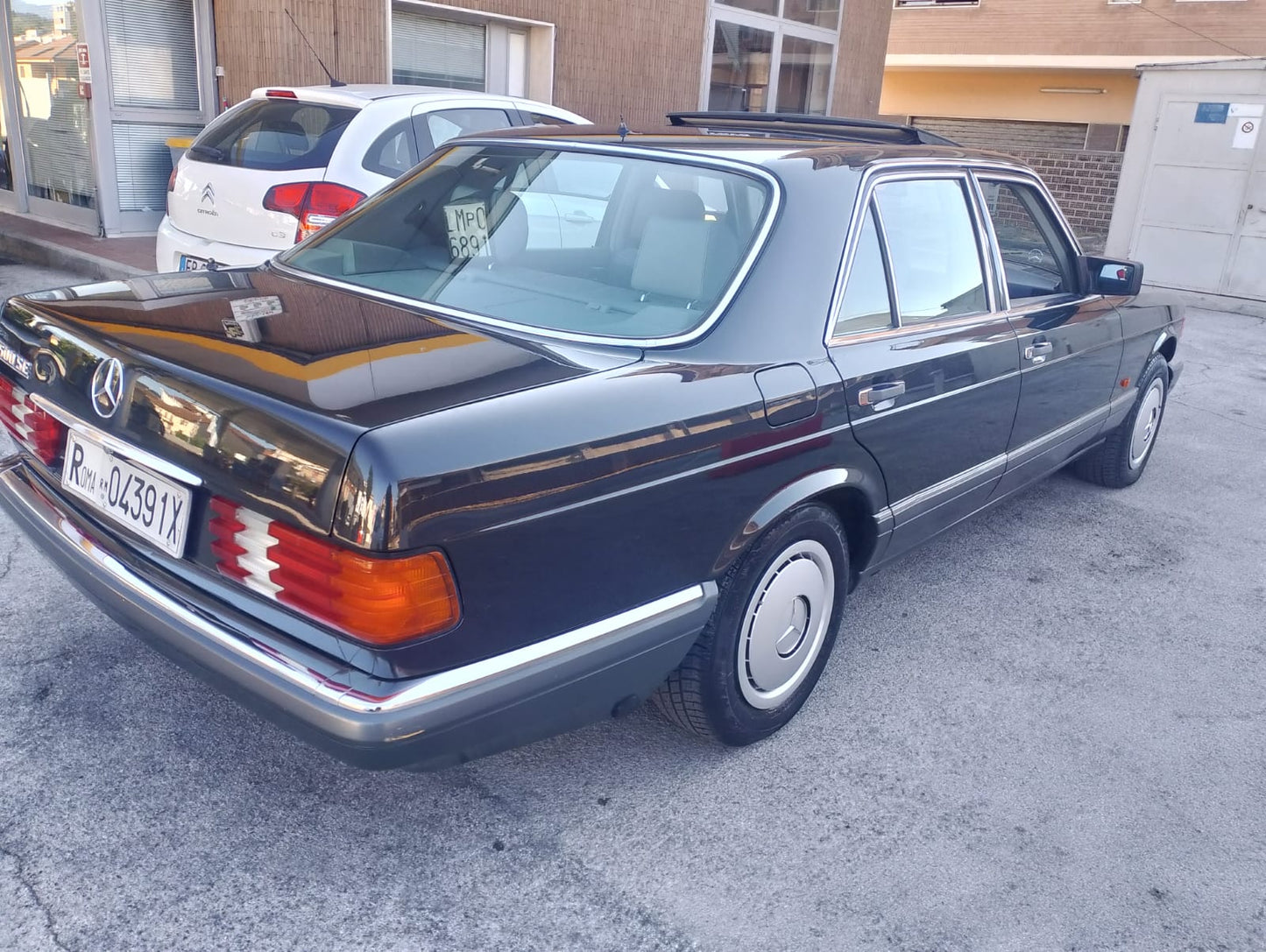 Mercedes Benz 300 SE W126